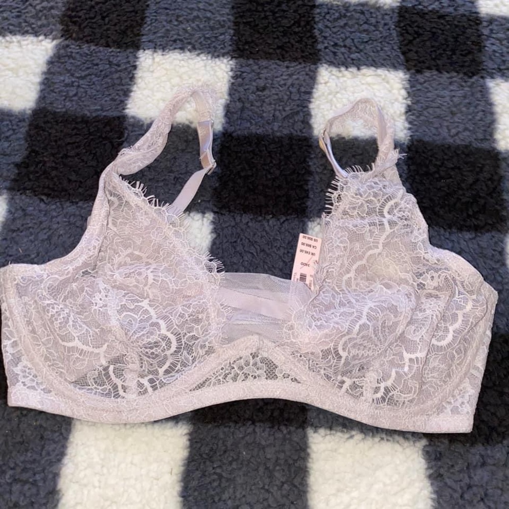 New with tags Dream angels unlined plunge size 34 DD